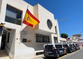 Ocho detenidos por estafar 58.210 euros a un hombre de avanzada edad usando su tarjeta en locales