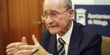 De la Torre ganaría con mayoría el 28M, PSOE pierde dos concejales, Cs desaparece y entraría Vox