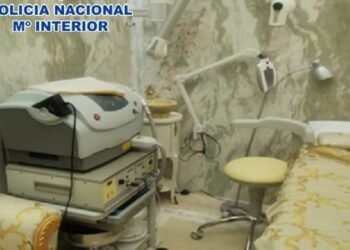 Tres detenidos por realizar tratamientos estéticos en una clínica de Marbella sin tener cualificación