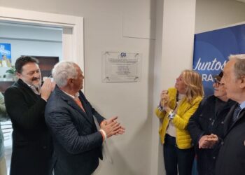 El PP de Marbella reabre su sede histórica de Miraflores homenajeando a los concejales que la fundaron