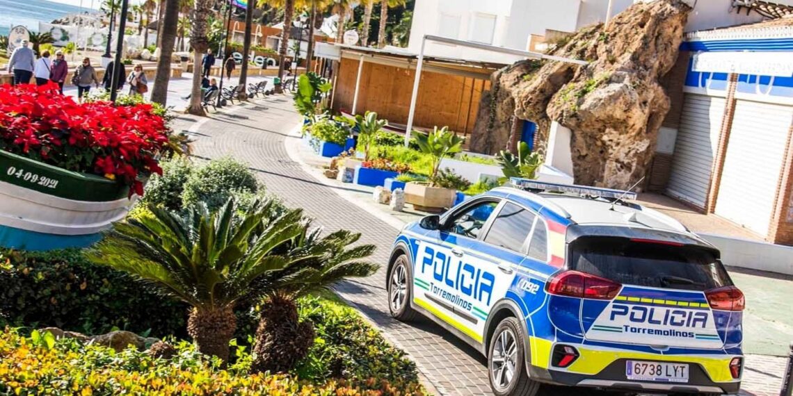 Detenido un hombre ebrio que interrumpía el tráfico e increpaba a los conductores en Torremolinos