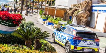 Detenido un hombre ebrio que interrumpía el tráfico e increpaba a los conductores en Torremolinos