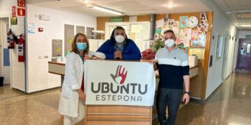 El colectivo Ubuntu de Estepona dona mobiliario y material pediátrico al Hospital Costa del Sol