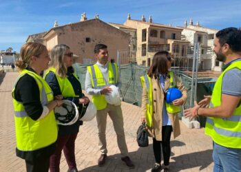 Barceló explotará el complejo hotelero de Playa Chica en Casares
