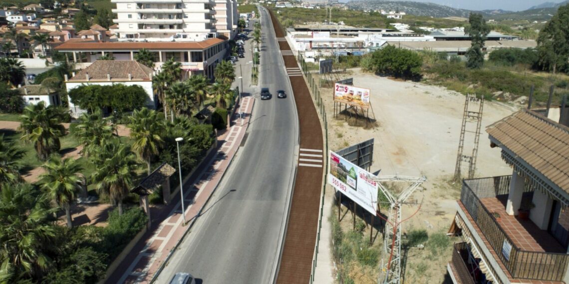 El Ayuntamiento inicia las obras de la senda peatonal que unirá los núcleos de Manilva y Sabinillas