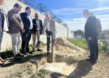 Colocada la primera piedra de la Senda Peatonal entre Manilva y Sabinillas