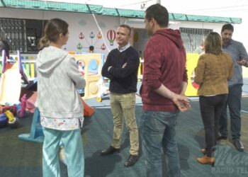 Puesta a punto de los parques infantiles y zonas de recreo de Manilva