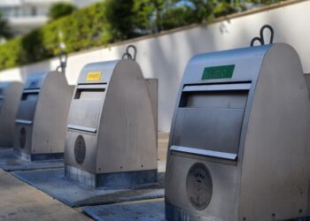 Nuevo soterramiento de islas ecológicas en Benahavís