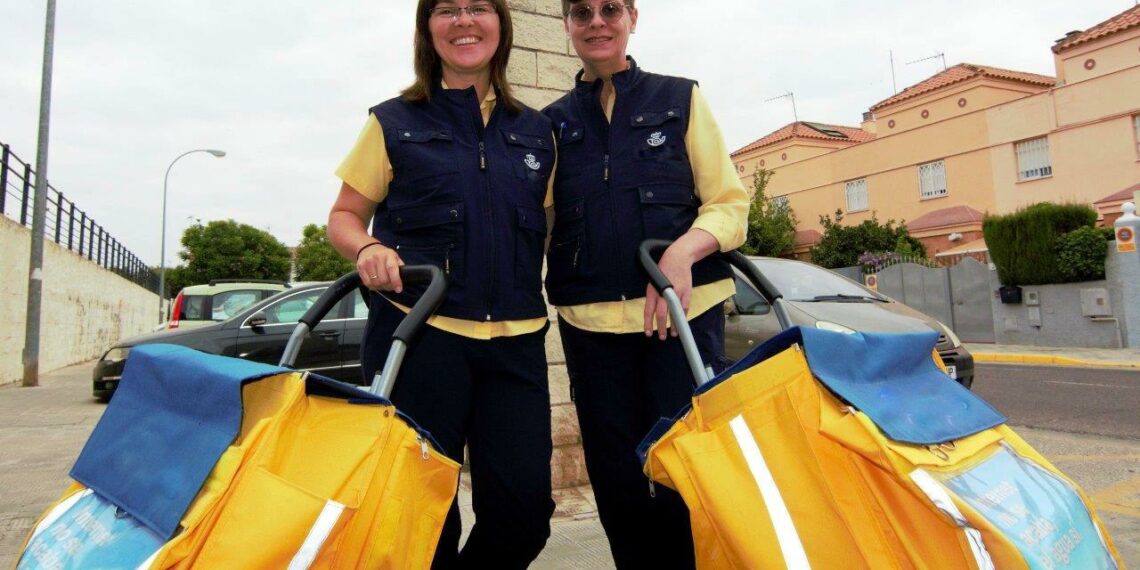 Correos cuenta en su plantilla de Málaga con más de 650 mujeres