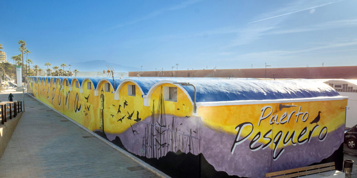 El Puerto Pesquero de Estepona cuenta con un nuevo mural en honor a las raíces pesqueras de la ciudad