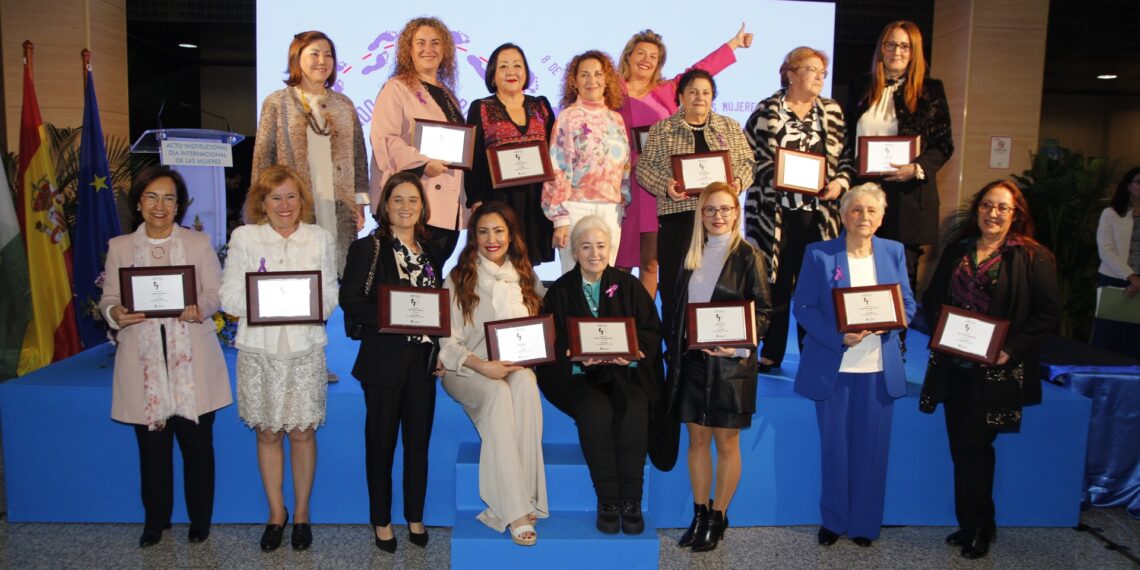 Marbella hacen un homenaje para reconocer la trayectoria vital y profesional de una quincena de mujeres