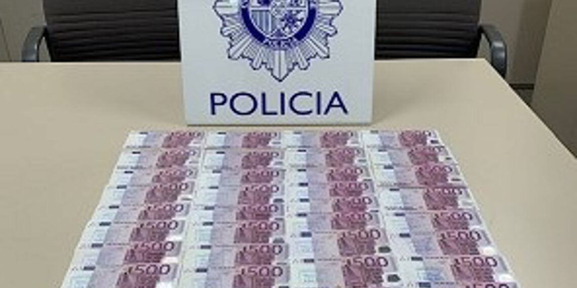 Desarticulada una banda que se encargaba de hacer compras en Marbella con billetes de 500 euros falsos