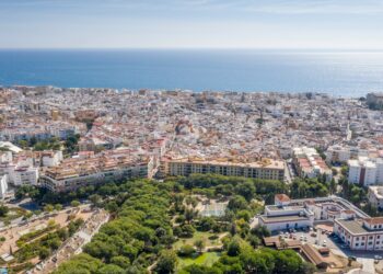 Estepona trabaja en la redacción del pliego para mejorar y reforzar el servicio de transporte público