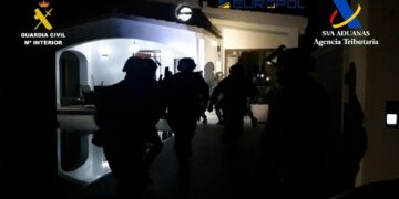 Cae una red de tráfico internacional de drogas con 3.600 kilos de hachís y detienen a sus 14 integrantes