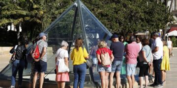 Las oficinas y puntos de información turística atienden a casi 700.000 visitantes en 2022