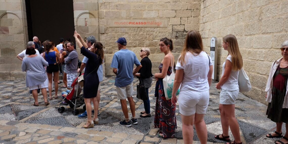 La capital promociona el turísticos en Europa y en el Golfo Pérsico