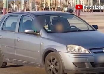 Investigado en Málaga por dejar al volante del coche a su hijo de ocho años