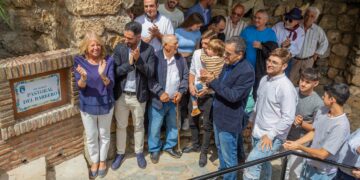 El Ayuntamiento reconoce la labor como embajadora de Marbella a la Pastoral del Barbero