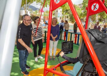 El parque de La Represa cuenta con un área de juego adaptado