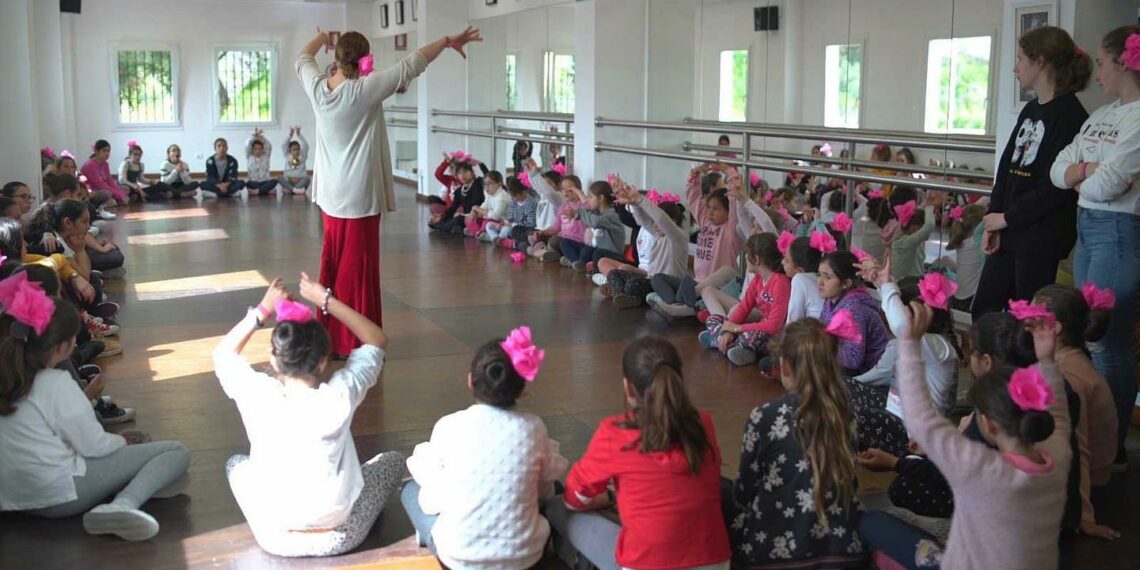 Casares celebra hoy el Día Internacional de la Danza