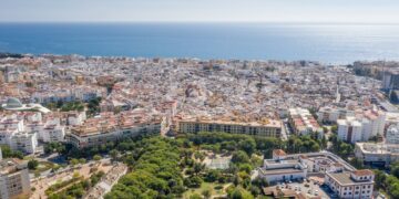 En Estepona se adjudican los trabajos del V Plan de Asfaltado