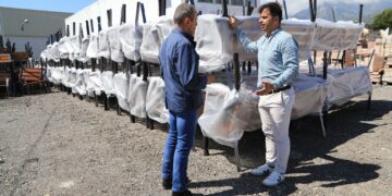 El Ayuntamiento de Marbella pone en marcha un plan de modernización y ampliación del mobiliario urbano