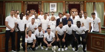 Recepción a los héroes del Marbella FC tras su ascenso de categoría a 2ª RFEF