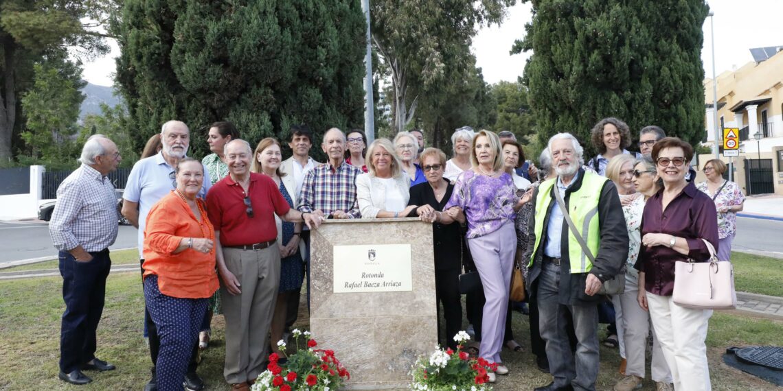 En Marbella se reconoce el trabajo de Rafael Baeza Arriaza al ámbito social asignando su nombre a una rotonda