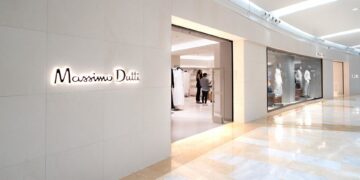 Miramar reinaugura sus tiendas de Massimo Dutti, Deichmann y Ckika 10