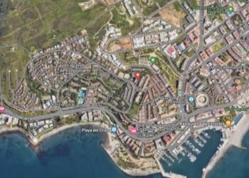 Un vecino británico siembra el pánico en la urbanización El Jabeque de Estepona