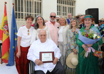 En Marbella reconocen en el Día del Trabajo al empresario Juan del Río Mapelli