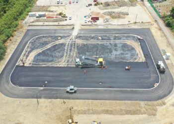 El complejo deportivo de  Secadero comienza a coger forma con el asfaltado