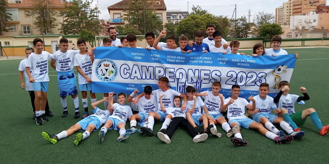 Los infantiles del Unión Manilva se han convertido en campeones de Liga y ascendido a tercera división