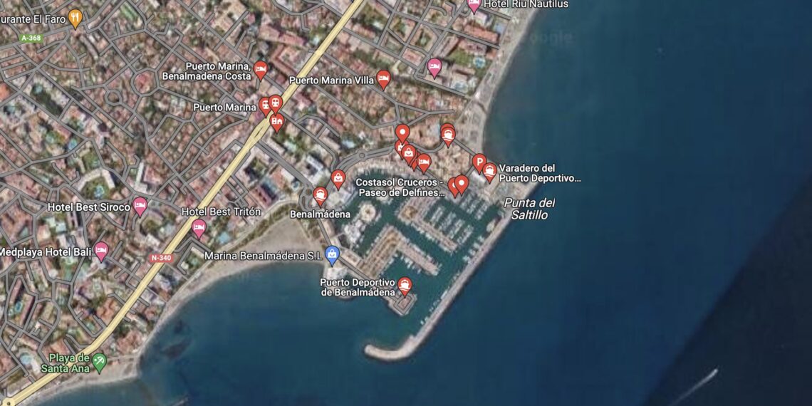 Dos afectados tras el incendio en la habitación de un hotel en Benalmádena