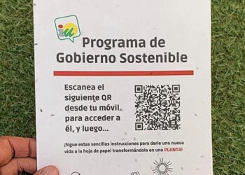 IU Casares presenta su Programa de Gobierno en un papel “plantable” fabricado con semillas