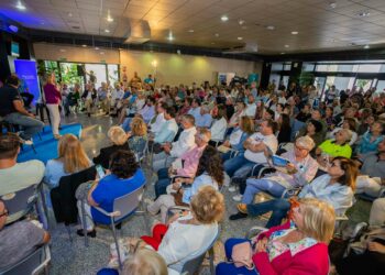 Ángeles Muñoz mantuvo un encuentro con los agentes electorales del PP que participarán el 28M