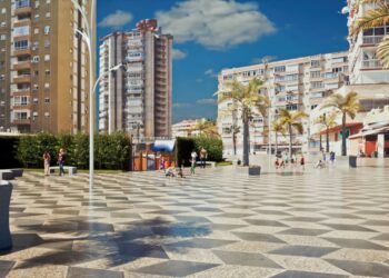 El PP de Torremolinos propone una reforma integral de la plaza Adolfo Suárez