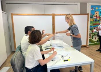 El avance de participación registra una fuerte subida en Casares y moderada en Manilva, Estepona, Marbella y Benahavís