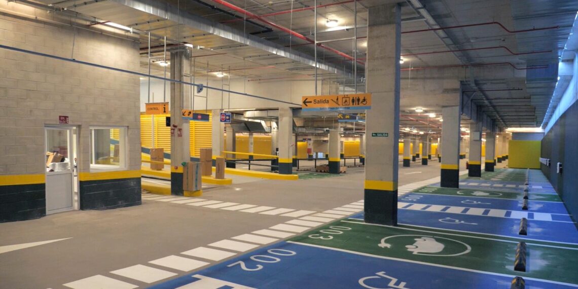 García Urbano anuncia el compromiso de ampliar el plan municipal de aparcamientos a 1 euro el día