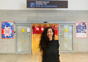 La artista Houda Bakkali expone su ‘Arte Digital, Cultura Digital’ en el aeropuerto de Málaga-Costa del Sol