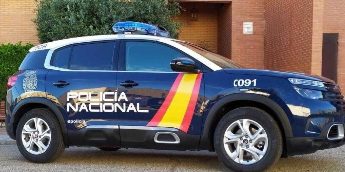 Catorce detenidos, entre ellos seis menores, tras una reyerta entre dos grupos en una barriada de Málaga