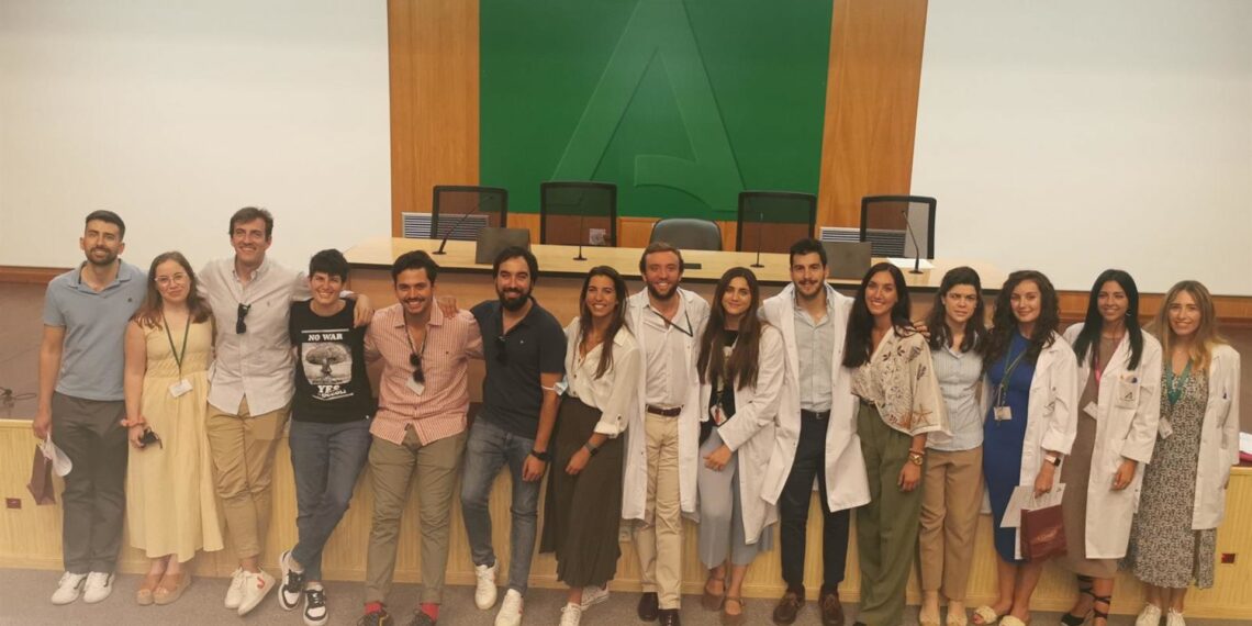 Hospital Costa del Sol rinde homenaje a 23 profesionales que finalizan este mayo su formación como residentes