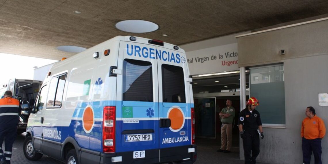 Detenido un paciente por intentar agredir a tres médicos del Hospital Clínico de Málaga