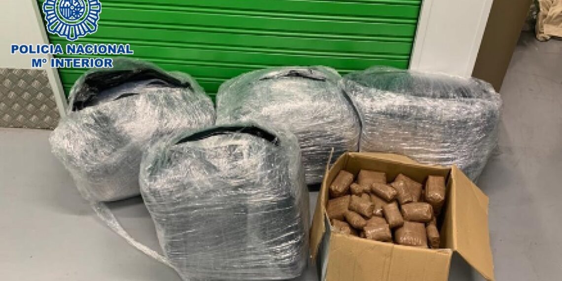 Desarticulada una red criminal que enviaba droga a Alemania oculta en palés