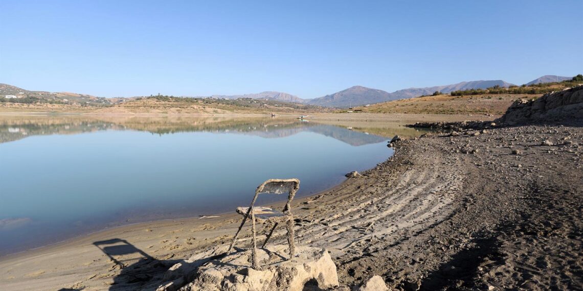 Los embalses de Málaga siguen perdiendo agua pese a las lluvias y caen al 32,88%