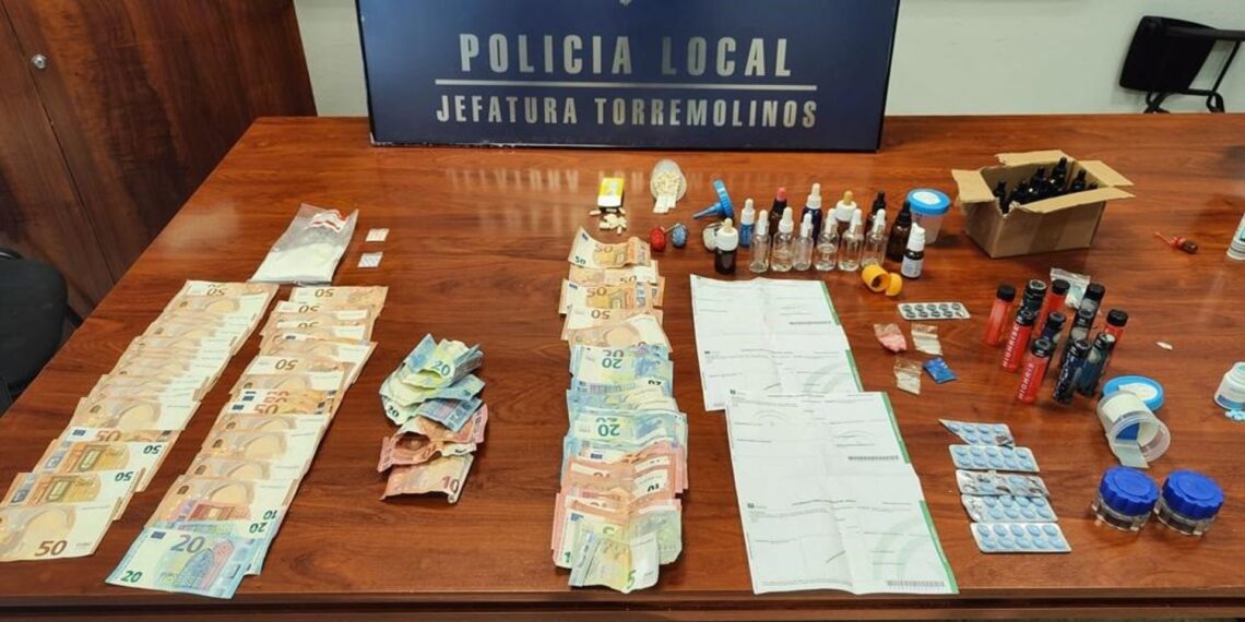 Policía Local de Torremolinos cierra un after y detiene a sus propietarios por distribución de droga