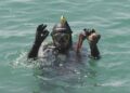 Manilva lleva a cabo una limpieza de fondos marinos con motivo del Día Mundial del Medioambiente