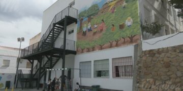 El colegio Pablo Picasso de Manilva se viste de colores 