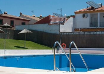 Se buscan socorristas para las piscinas municipales de Casares