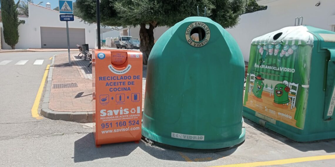 Nuevos contenedores de aceite de cocina usado para evitar contaminación en Casares